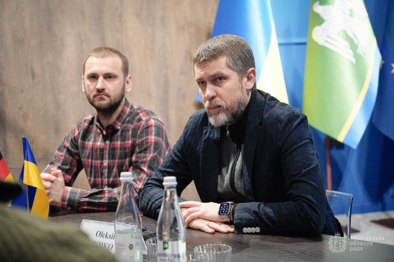 Голова Чернівецької обласної ради зустрівся з групою волонтерів з Німеччини